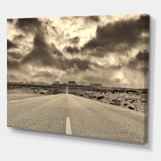 Designart - The Road To Monument Valley